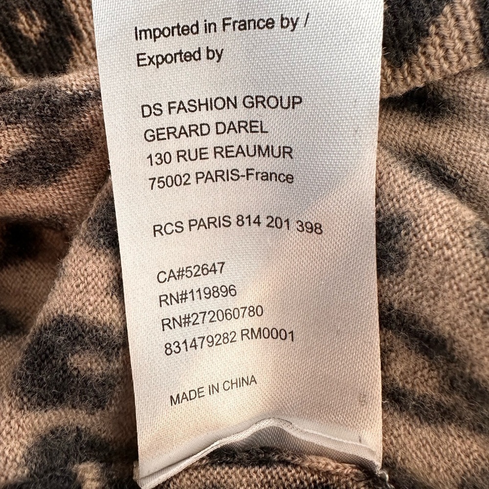 Gerard Darrel Paris 100% Merino Wool V-Neck Leopard Print Sweater - Picture 11 of 16